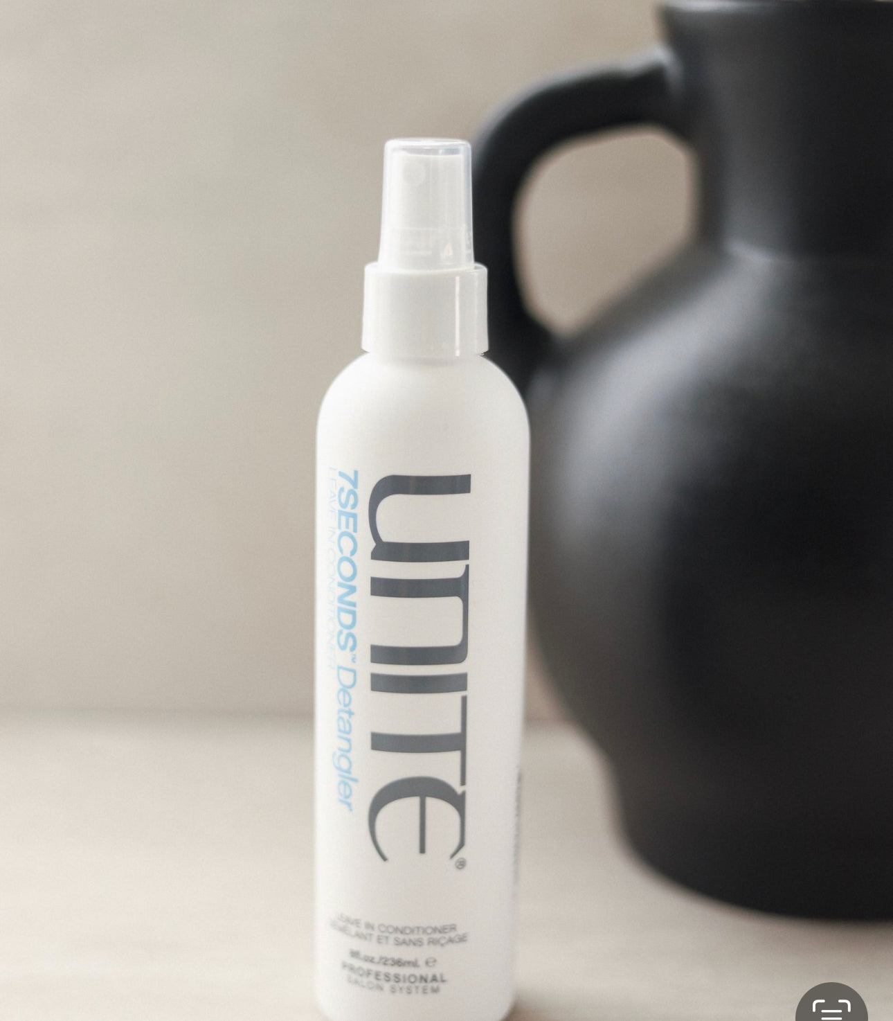 Unite 7 second Detangle Spray