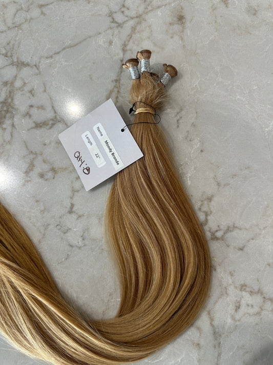 Moody Bronde